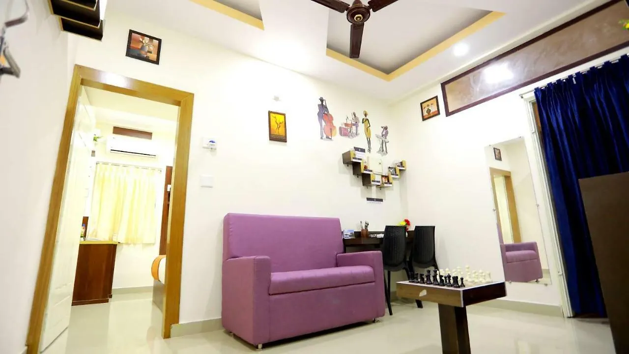 Base9 Cochin Airport Hotel Недумбассери 0*,  Индия