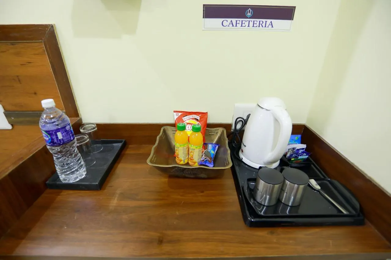 Base9 Cochin Airport Hotel Nedumbassery