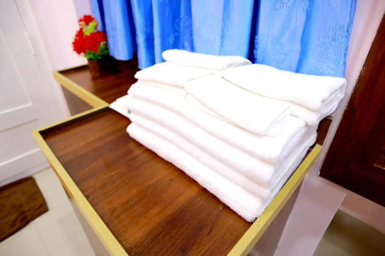 Base9 Cochin Airport Hotel Nedumbassery